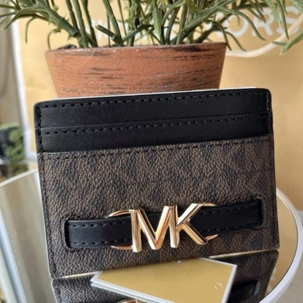 Michael Kors Reed Large MK Logo Card Holder Wallet Brown Black NWT